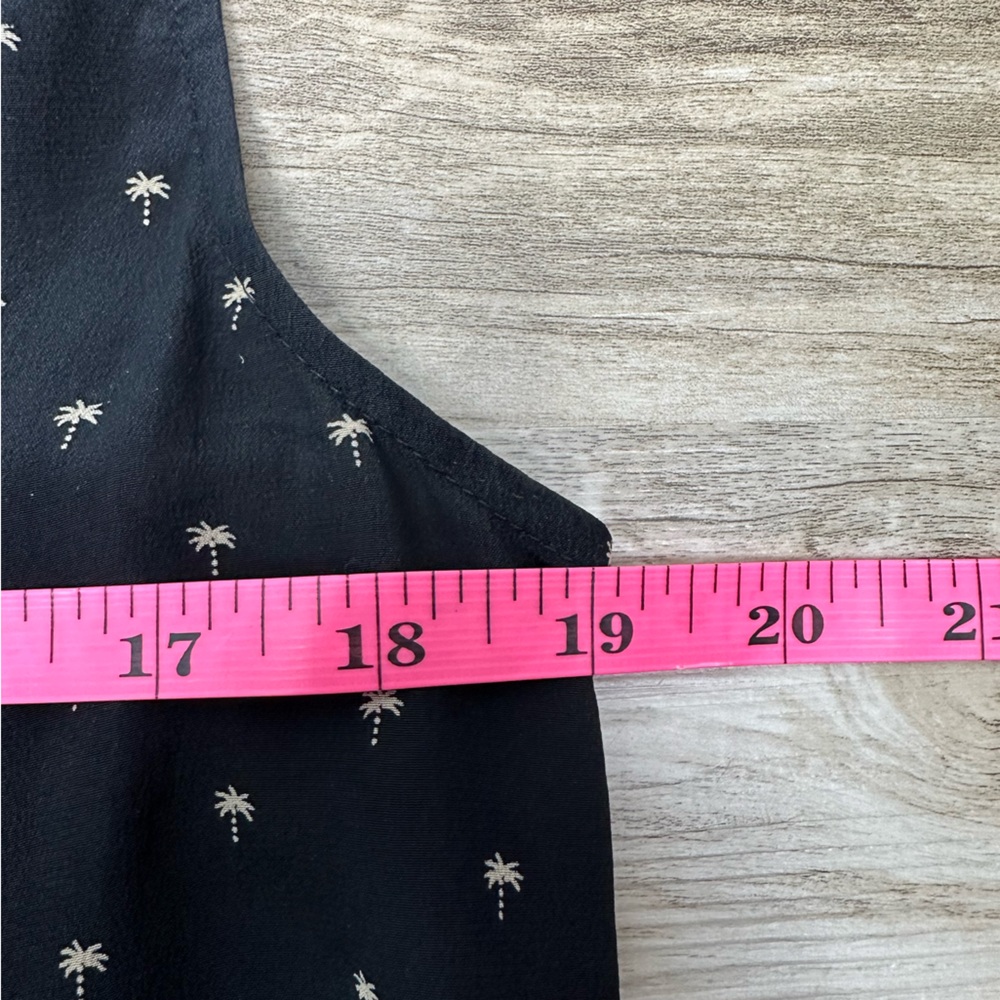 J. Crew Silk Tie Neck in Palm Tree Novelty Print Tank Top Blouse Size 6 - Picture 9 of 10